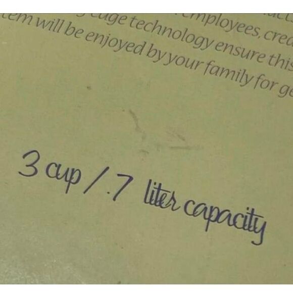 🎁 NIP Nordic Ware Spring/Summer Butterfly Cakelet Pan 7 cup - Picture 4 of 4